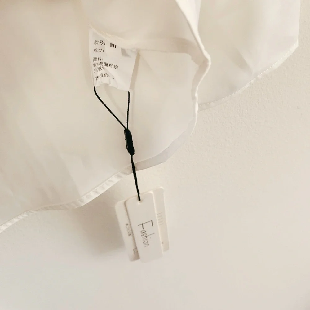 White romantic v neck ruffle blouse - Picture 9 of 10